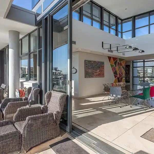 THE PINNACLE OF WATERFRONT PENTHOUSE LIVING