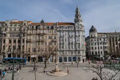 Refined Apartment in Historic Architectural Landmark