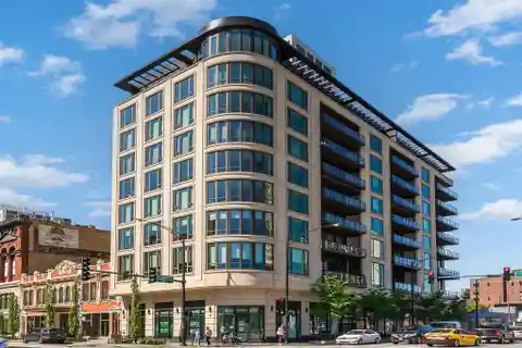 Chic Lincoln Park Condo with Terrace Views