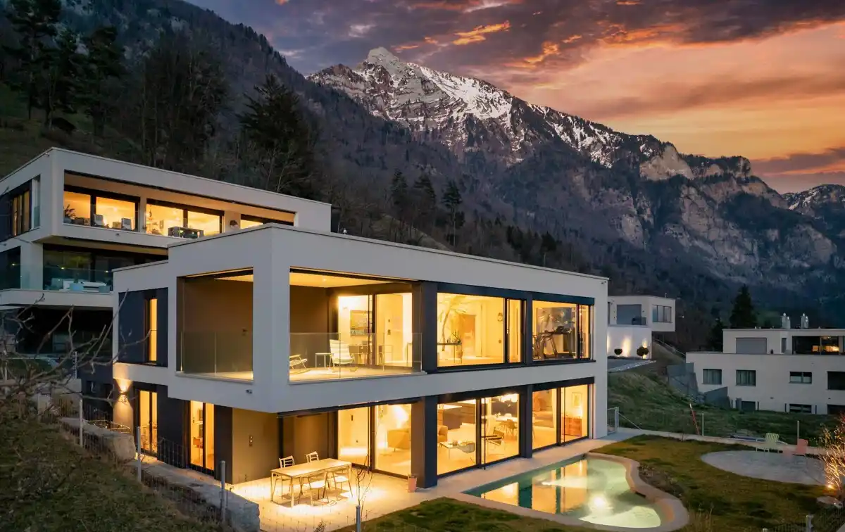 Modern Detached House with Biodesign Pool and Lake Views