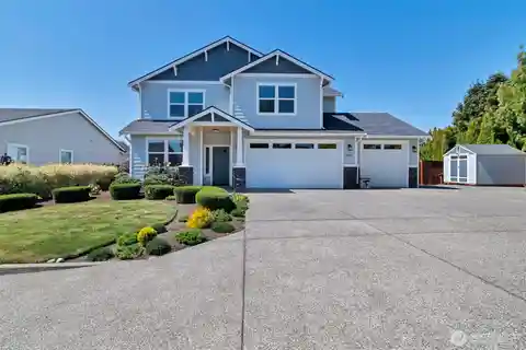 Cedarhome Beauty with Spacious Modern Layout