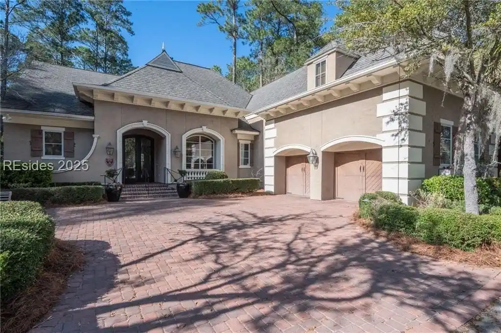 Casual Elegance in Prestigious Berkeley Hall