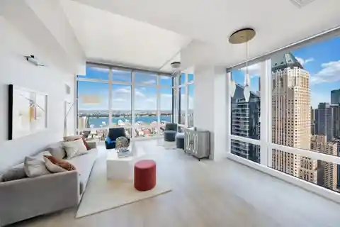 An Aerie Nest Above Midtown Manhattan