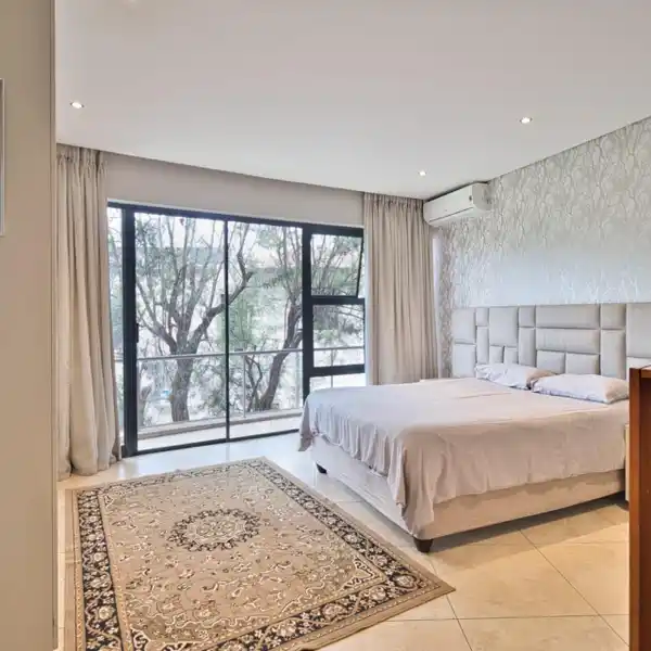 ELEGANT FAMILY HOME OVERLOOKING SERENE WATERFRONT VIEWS