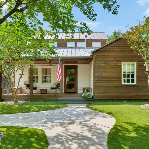 FULLY UPDATED COASTAL COTTAGE DREAM HOME