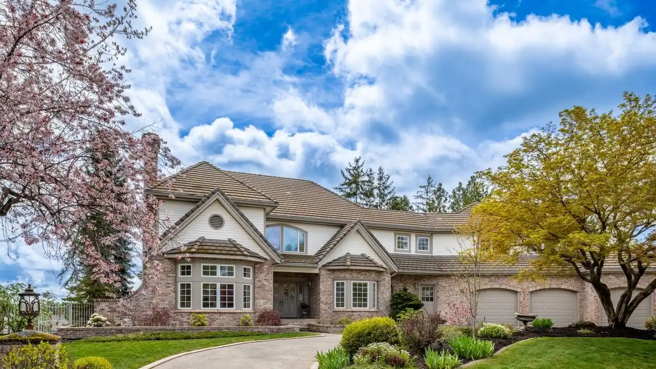 Newly Remodeled Custom Southridge Property