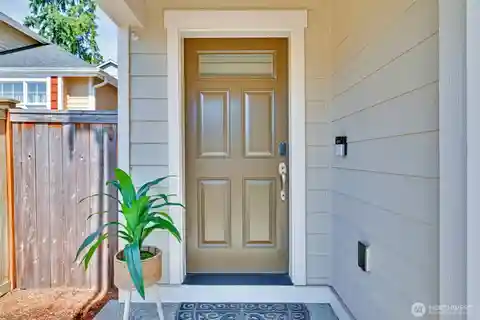 Charming Townhome in Summerland