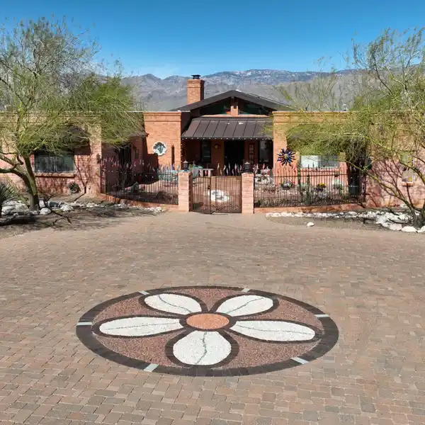 BEAUTIFUL SOUTHWEST STYLE HOME