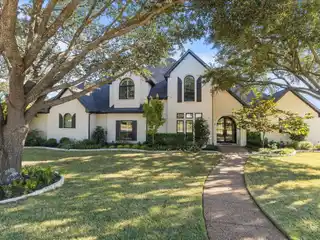 Exquisite Home in a Sought-After Neighborhood