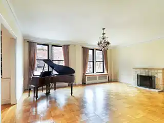 Elegant Duplex Offers Extraordinary Space