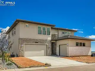 Elegantly Crafted Fleetwood Prairie Home