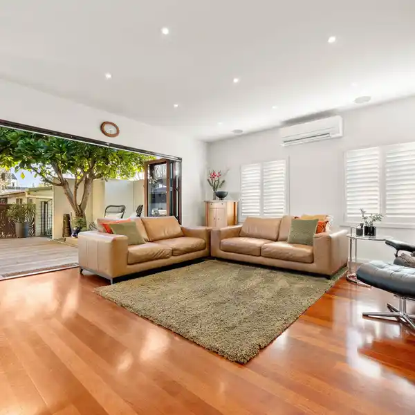 PANORAMIC HARBOUR VIEWS IN COVETED POINT CHEVALIER