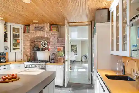 Boutique 20th Century Traditional