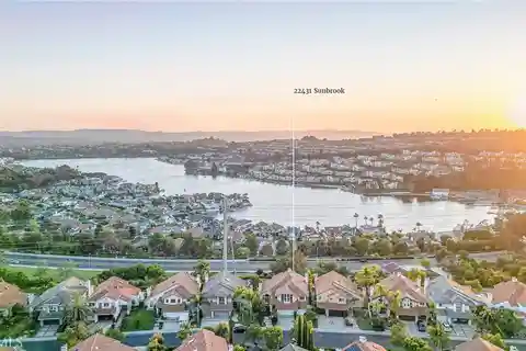 Breathtaking Lake View Residence in Canyon Crest
