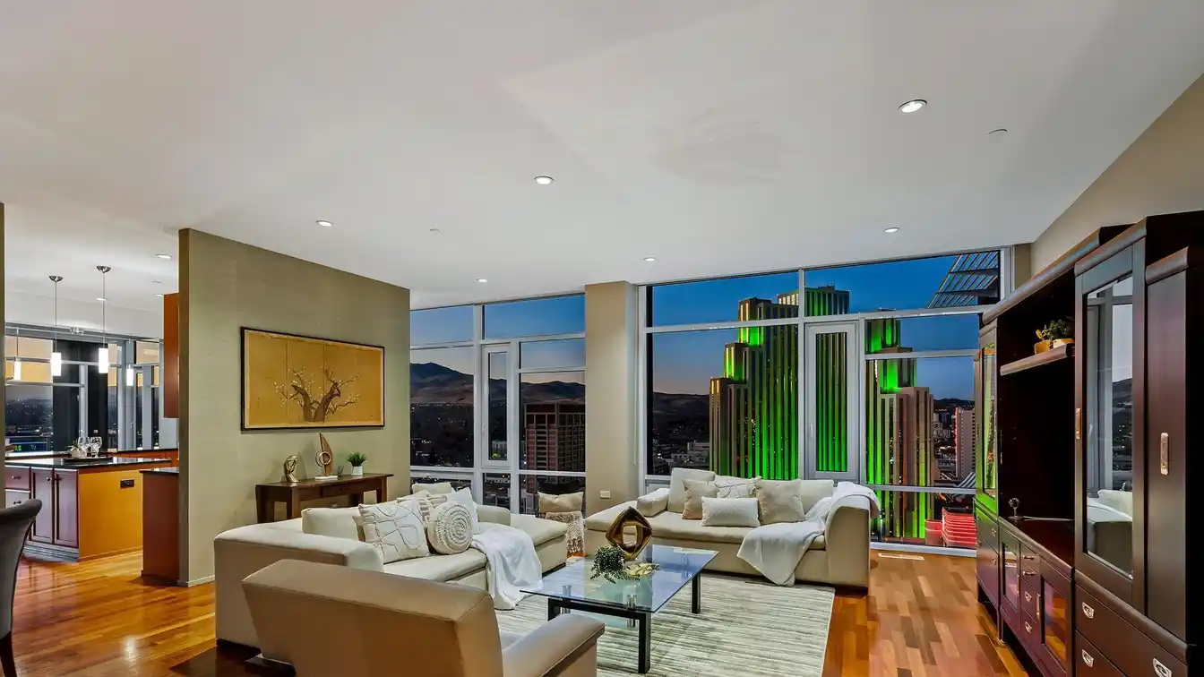 Exquisite Penthouse with Breathtaking Views