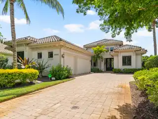 Updated Villa with Immediate Golf Membership Available