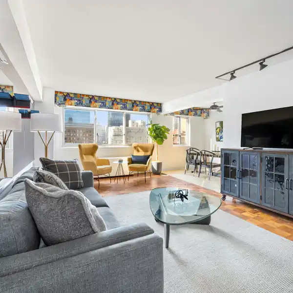 SPACIOUS TWO BEDROOM IN HEART OF THE UPPER EAST SIDE