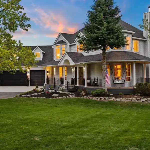 EXQUISITE ESTATE WITH A BREATHTAKING PANORAMA