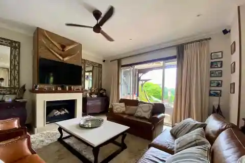 Refined Villa Living with Lovely Landscaped Garden