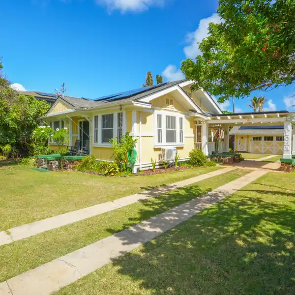 CLASSIC HAWAIIAN HOME WITH NUMEROUS UPGRADES