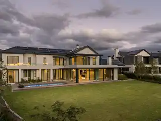 Modern Luxury in the Prestigious River Farm Area