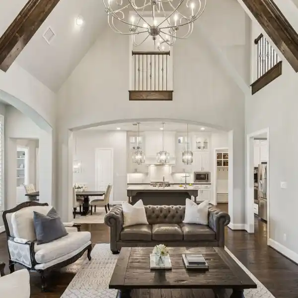TIMELESS ELEGANCE MEETS TRANSITIONAL DESIGN IN WHITLEY PLACE
