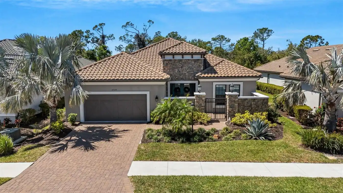Dream Home in the Prestigious Legacy Estates