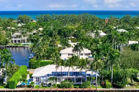 Totally Renovated Bermuda-Inspired Estate