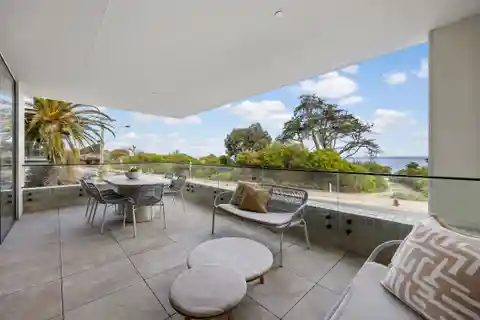 Exceptional Residence in Coveted Beachside Location
