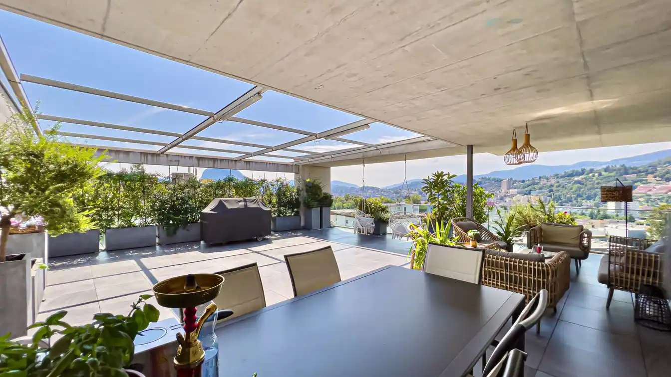 Gorgeous Top Floor Residence Offering Spectacular Views