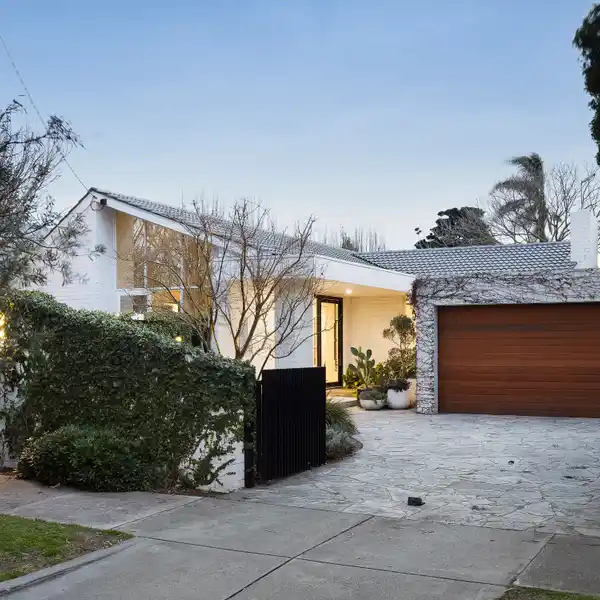 FLAWLESSLY RENOVATED COASTAL SANCTUARY