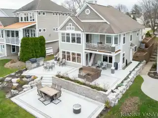 Lakefront Living at Its Best