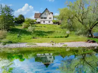 Riverside Château with Private Access to the Rhine