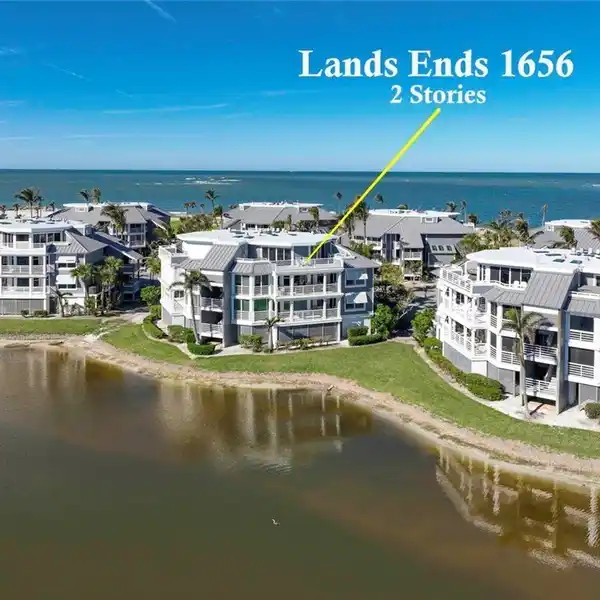 CAPTIVATING RESIDENCE WITH BREATHTAKING VIEWS