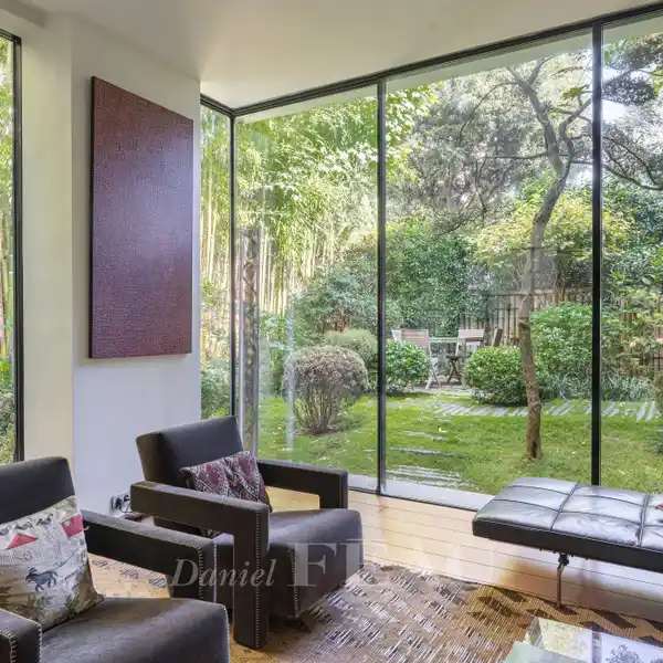 RENOVATED AND BEAUTIFULLY APPOINTED LATE 19TH CENTURY PROPERTY