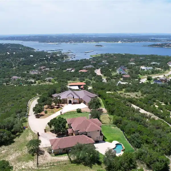 STUNNING POOL HOME WITH SCENIC TEXAS HILL COUNTRY BACKDROP