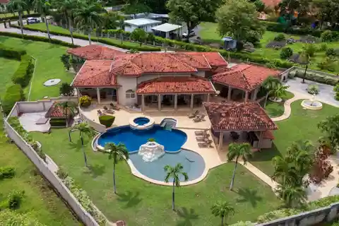 Casa La Salle - Exquisite Estate in Catalina Cove