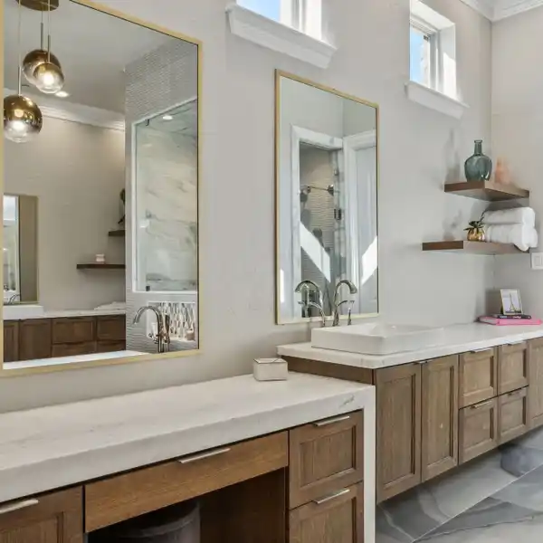 TRULY MOVE-IN READY WEST PLANO LUXURY HOME