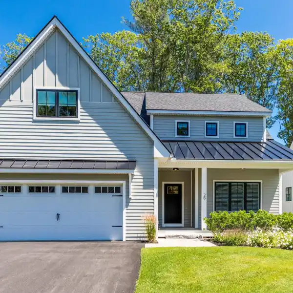 MODERN COMFORTS IN CHARMING NEIGHBORHOOD