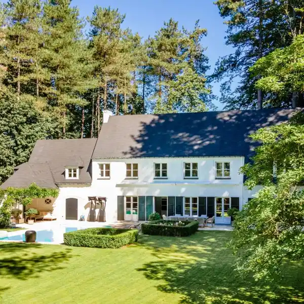 CHARMING COMPLETELY RENOVATED VILLA