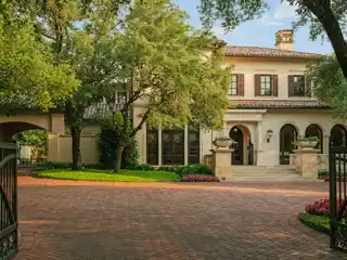 Breathtaking Luxury Estate in San Antonio