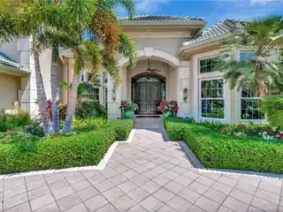 Perfect Blend of Elegance of Comfort