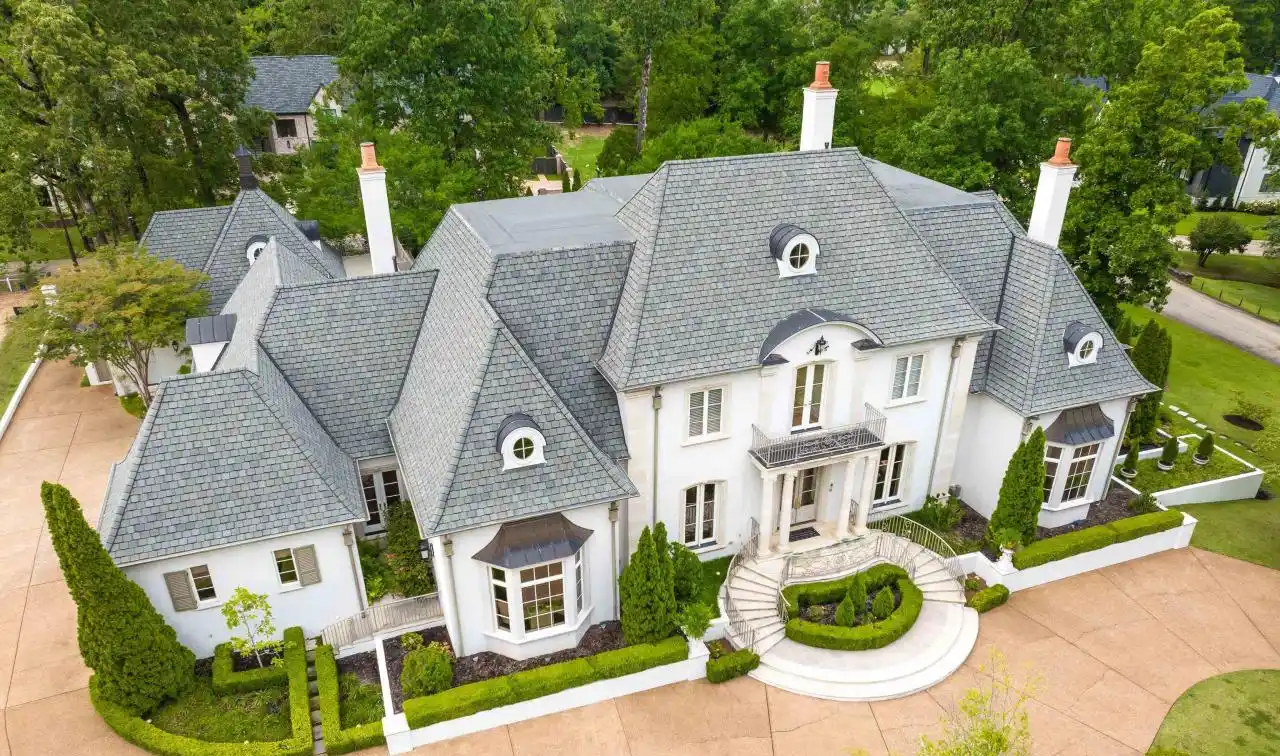 Luxurious Custom Home Boasting Exceptional Craftsmanship