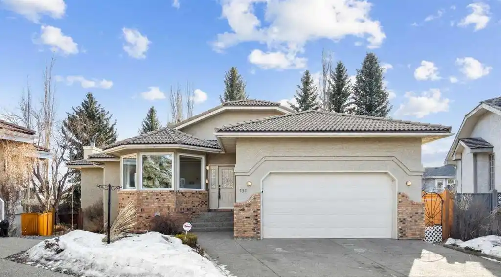 Tastefully Renovated Walkout Bungalow