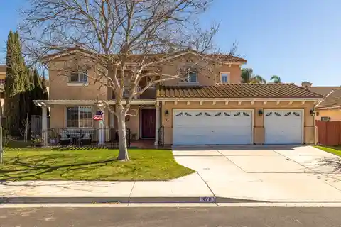 Spacious Four Bedroom Home in Sycamore Ranch