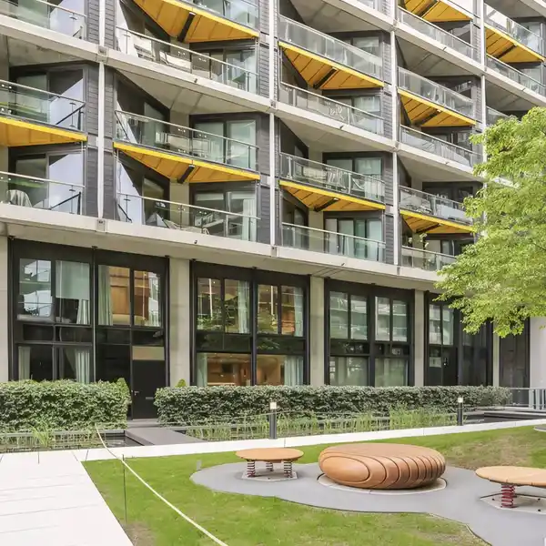 BEAUTIFUL APARTMENT IN SOUGHT-AFTER RIVERLIGHT