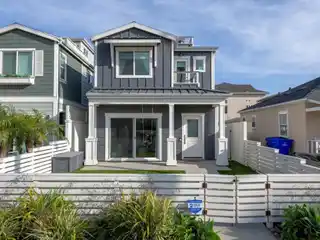 Luxury Home for Modern Coastal Living