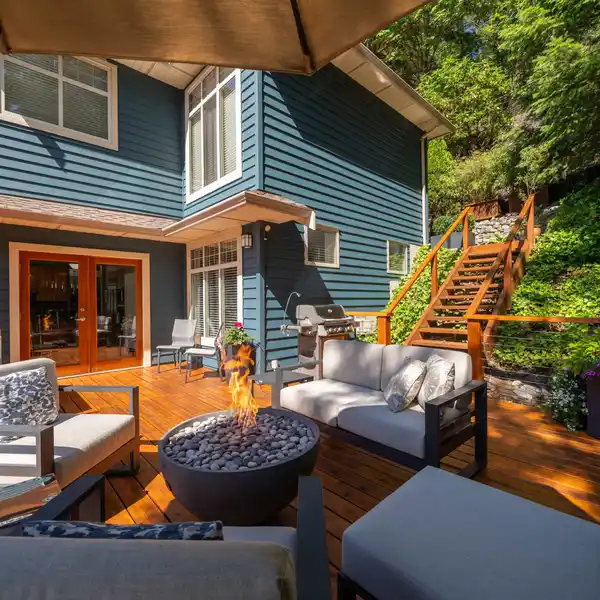 GORGEOUS HOME ON A HUGE PRIVATE LOT