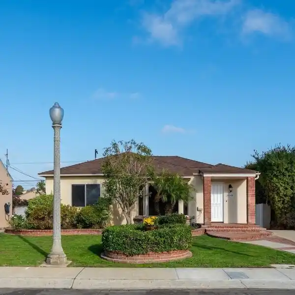 ELEGANT HOME WITH SPA OASIS