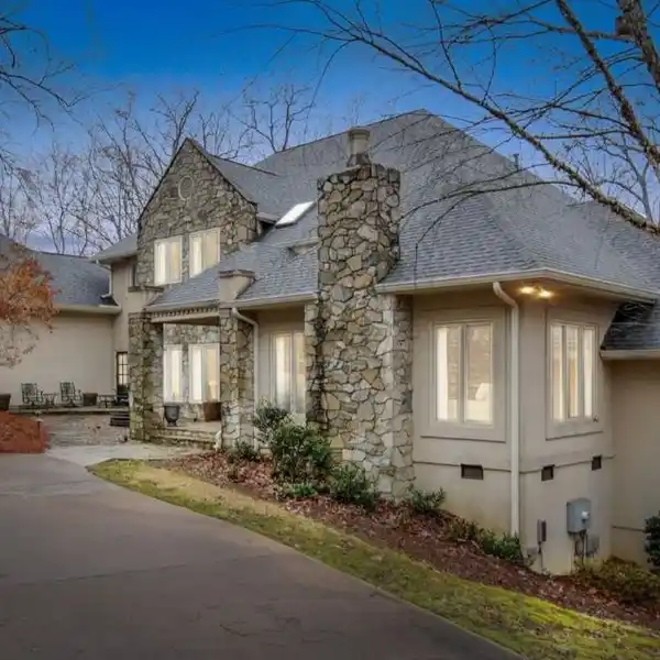 IMPRESSIVE CUSTOM HOME IN GATED CRAMER MOUNTAIN